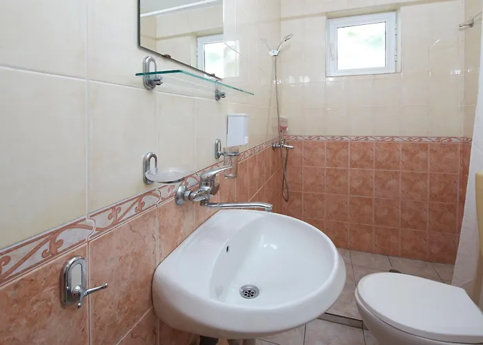 Отель Family Andreev Несебр