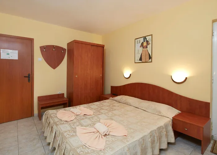 Family Andreev Хотел Несебър