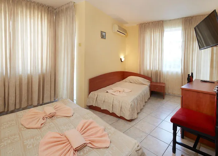 Family Andreev Хотел 2*