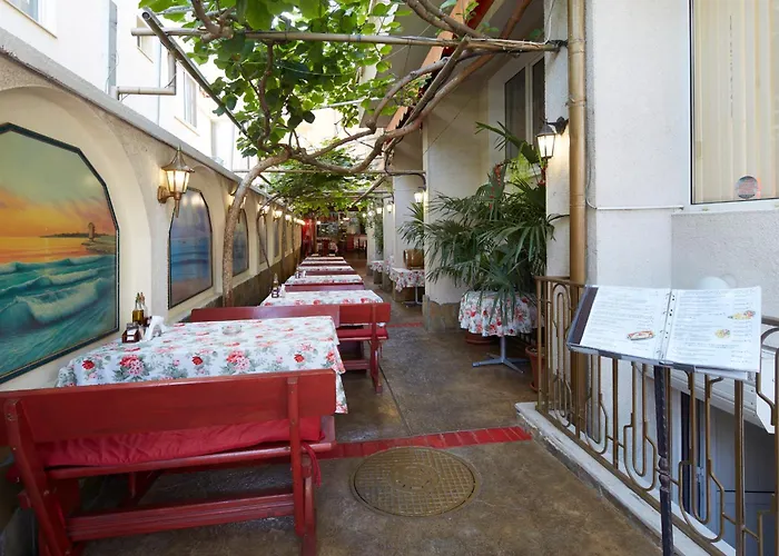 Family Andreev Хотел