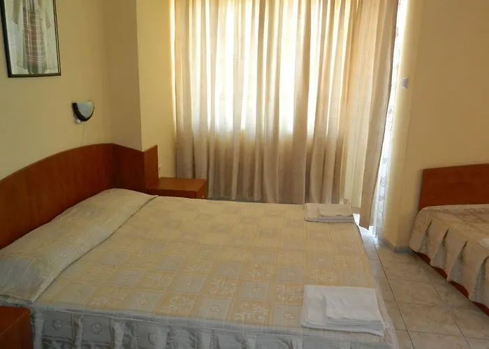 Family Andreev Хотел Несебър